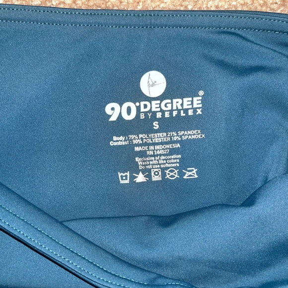 90 Degree by Reflex - Interlink High Waist 7/8 Ankle Leggings with Side Pockets - Picture 3 of 3